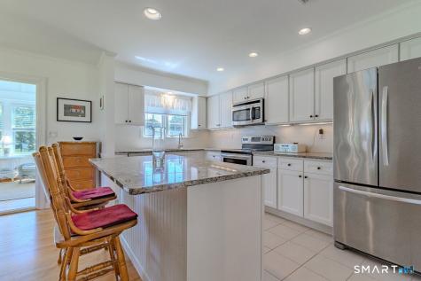 5 Thelbridge Street Madison CT 06443