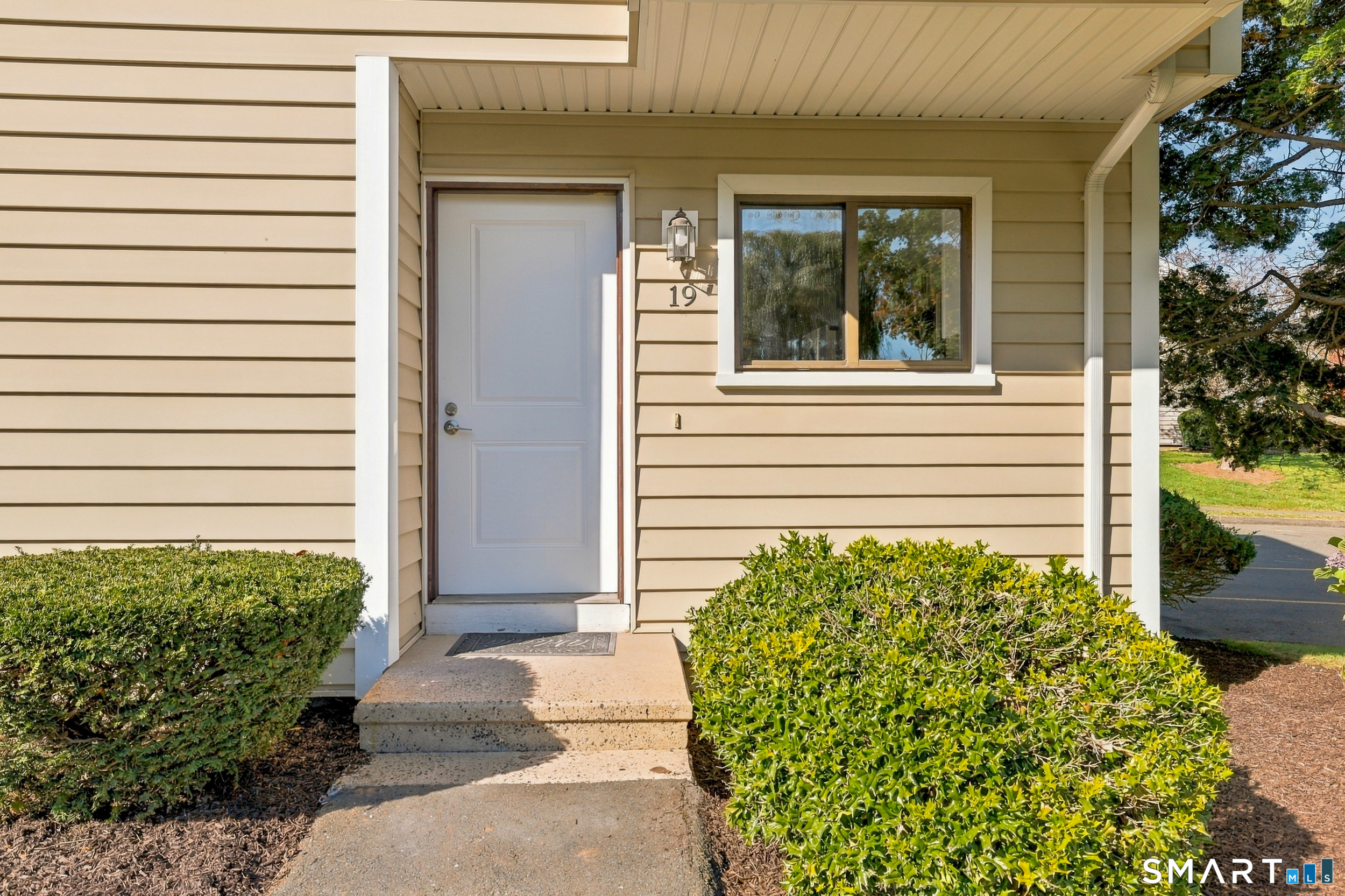19 Monticello Drive Branford CT 06405