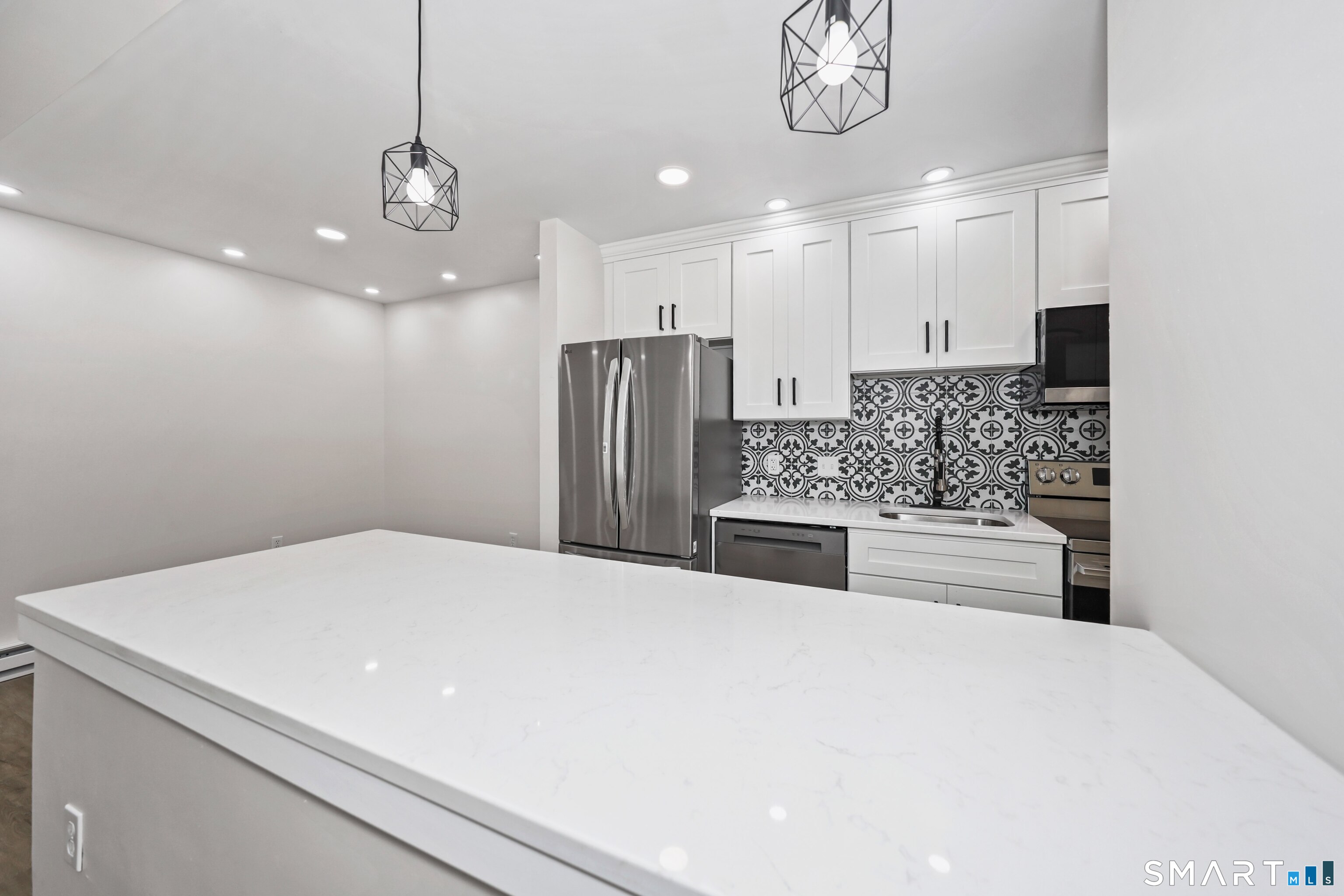 17 Wauwinet Court Guilford CT 06437