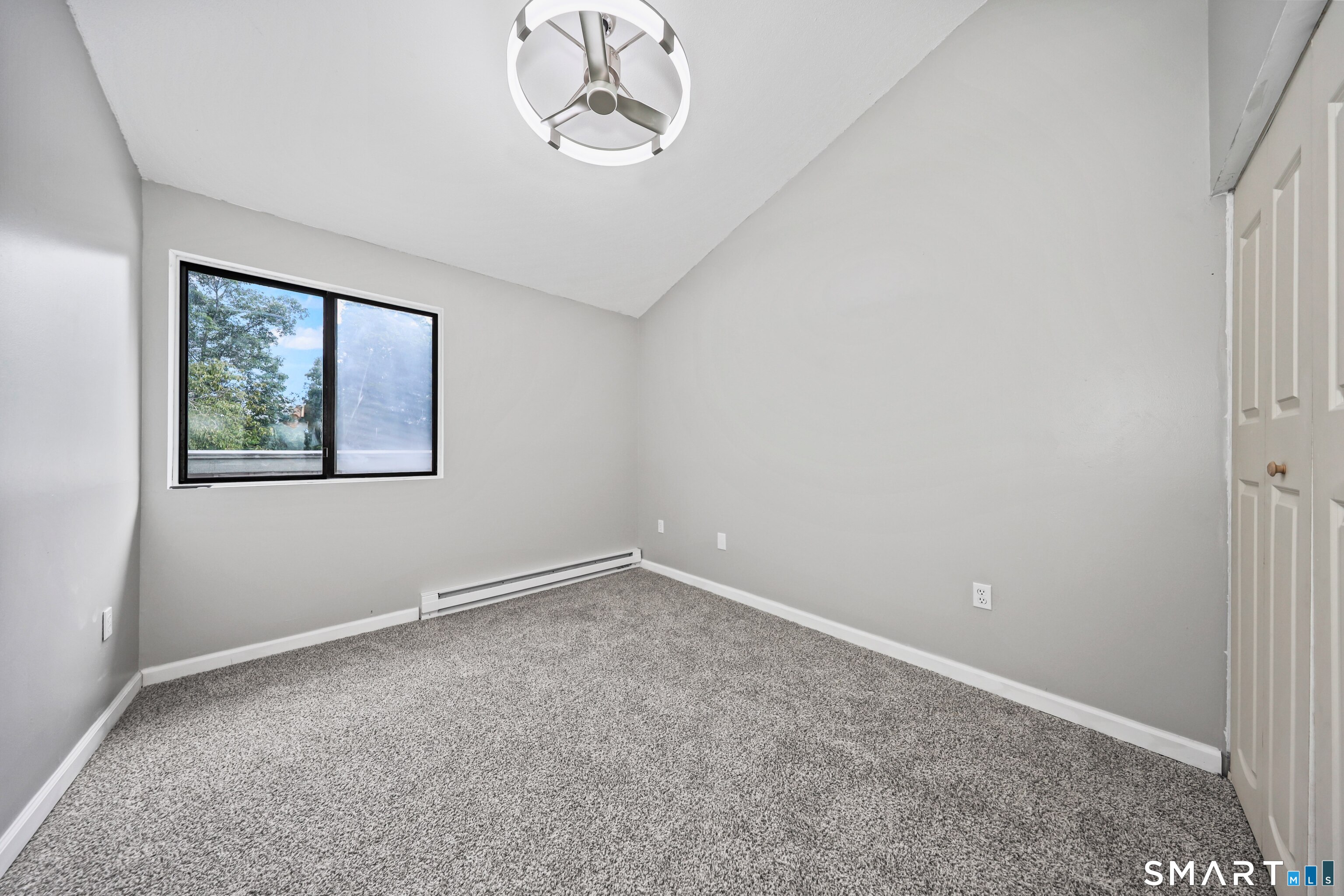 17 Wauwinet Court Guilford CT 06437