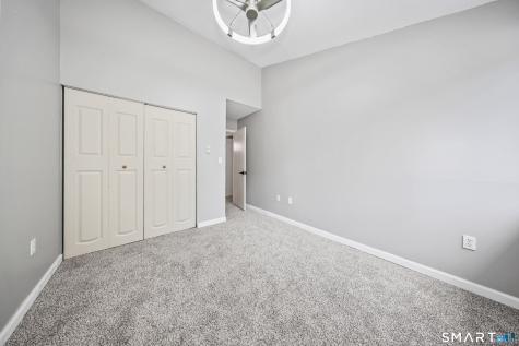 17 Wauwinet Court Guilford CT 06437