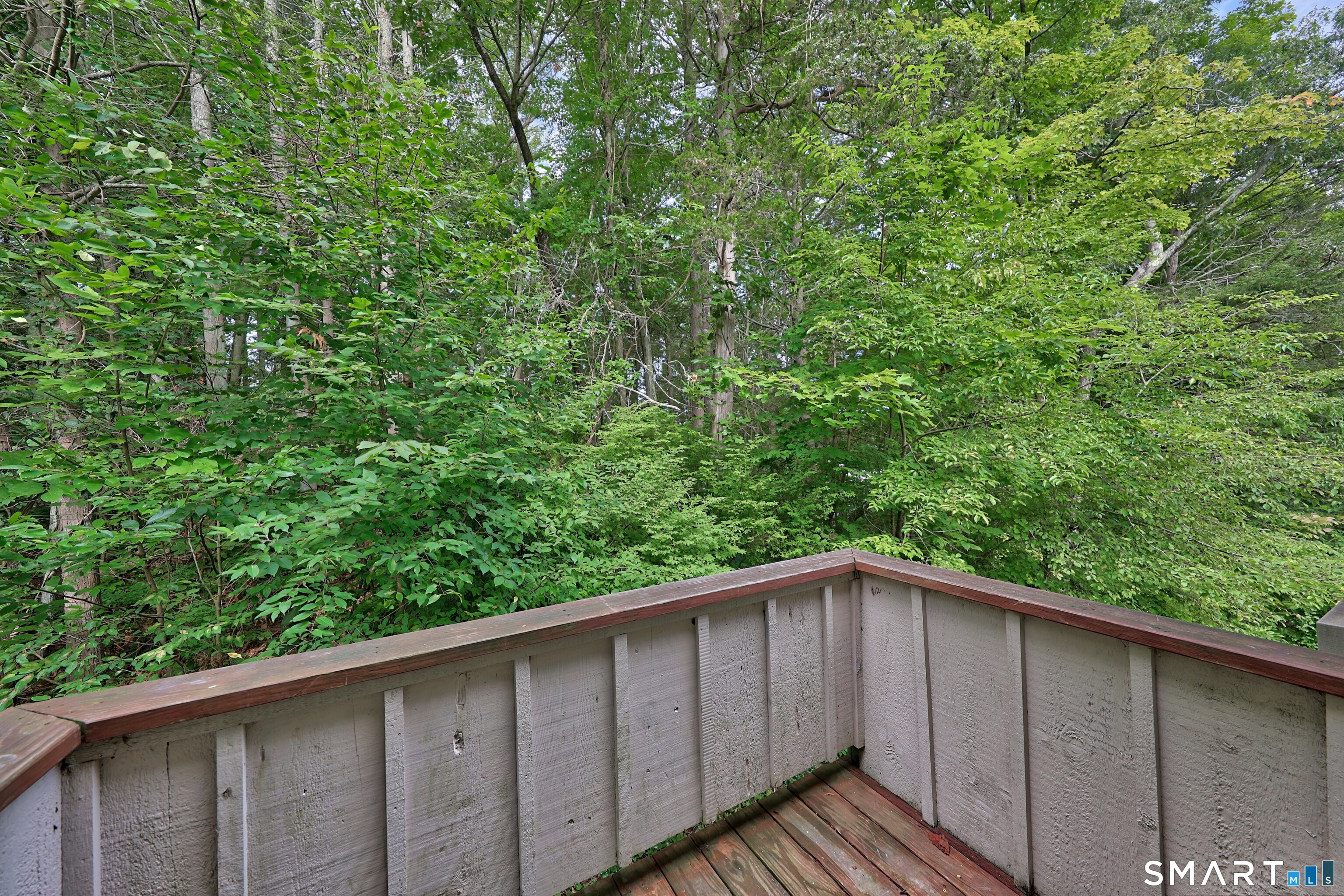 17 Wauwinet Court Guilford CT 06437