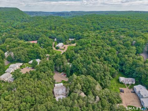 17 Wauwinet Court Guilford CT 06437