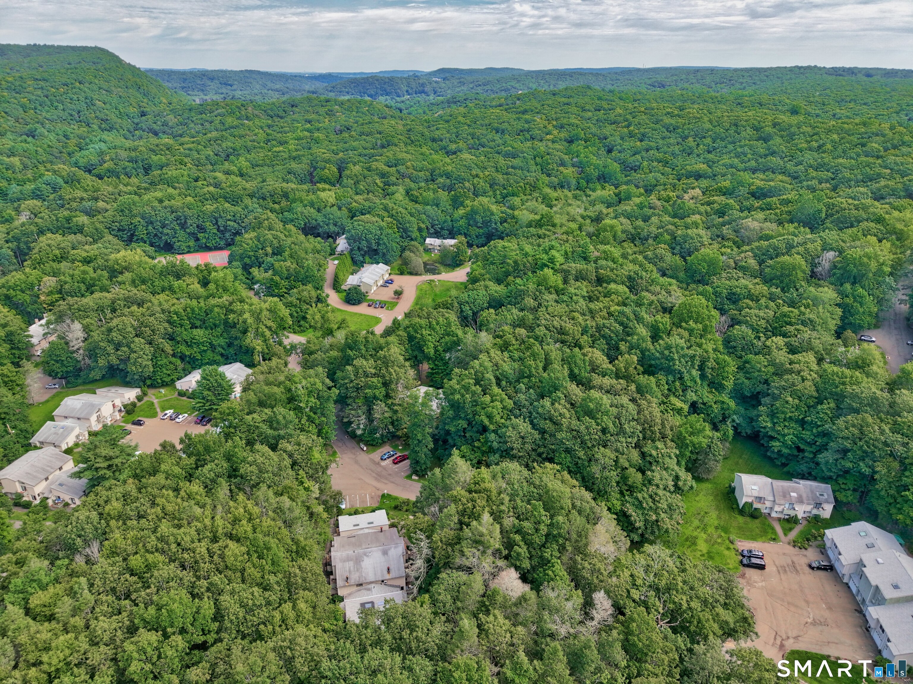 17 Wauwinet Court Guilford CT 06437