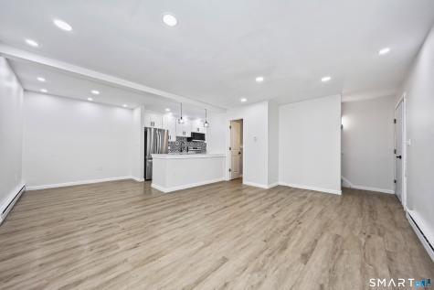 17 Wauwinet Court Guilford CT 06437