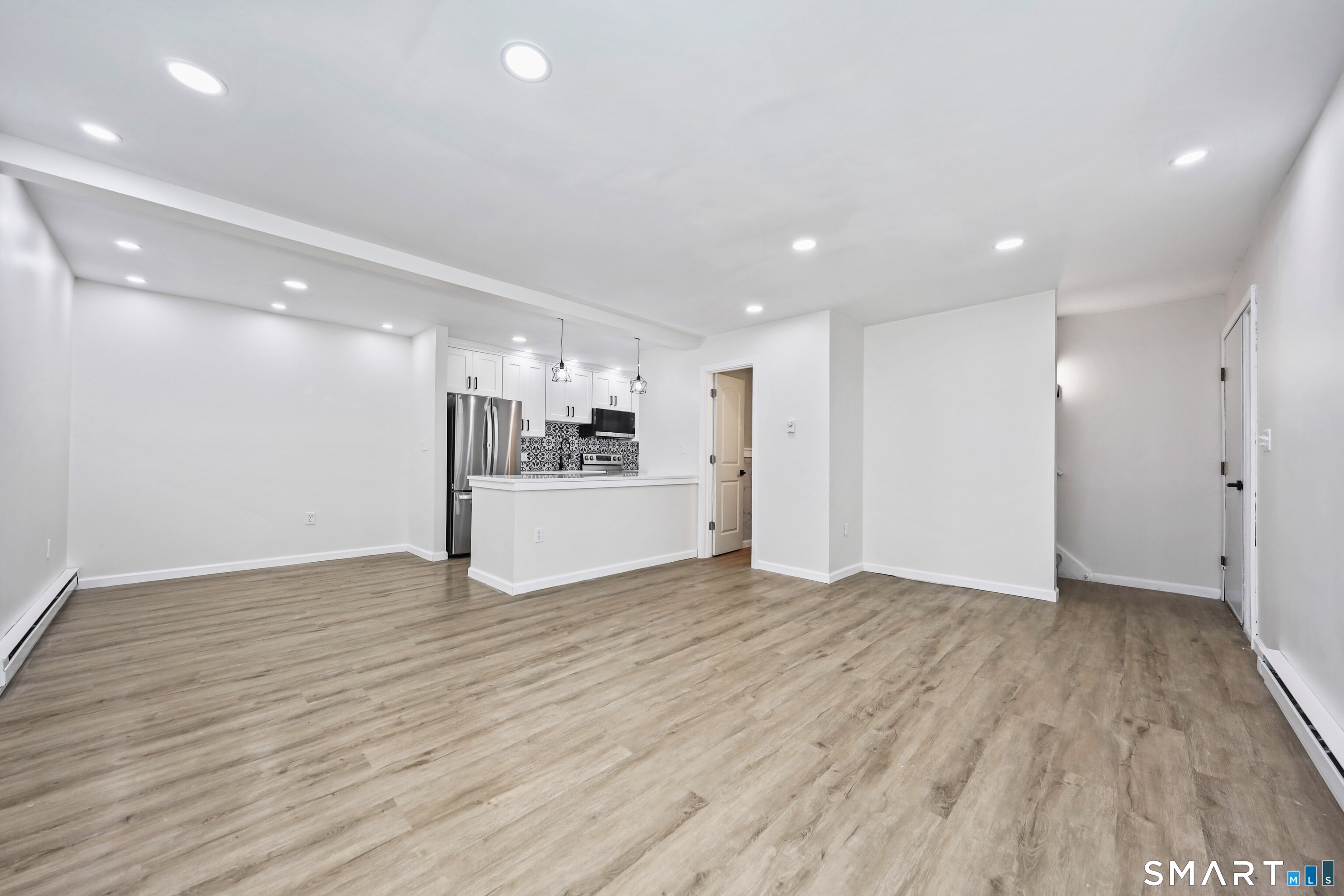 17 Wauwinet Court Guilford CT 06437