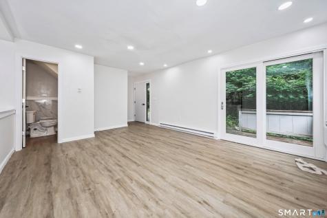 17 Wauwinet Court Guilford CT 06437