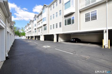 1 King Philip Drive West Hartford CT 06117