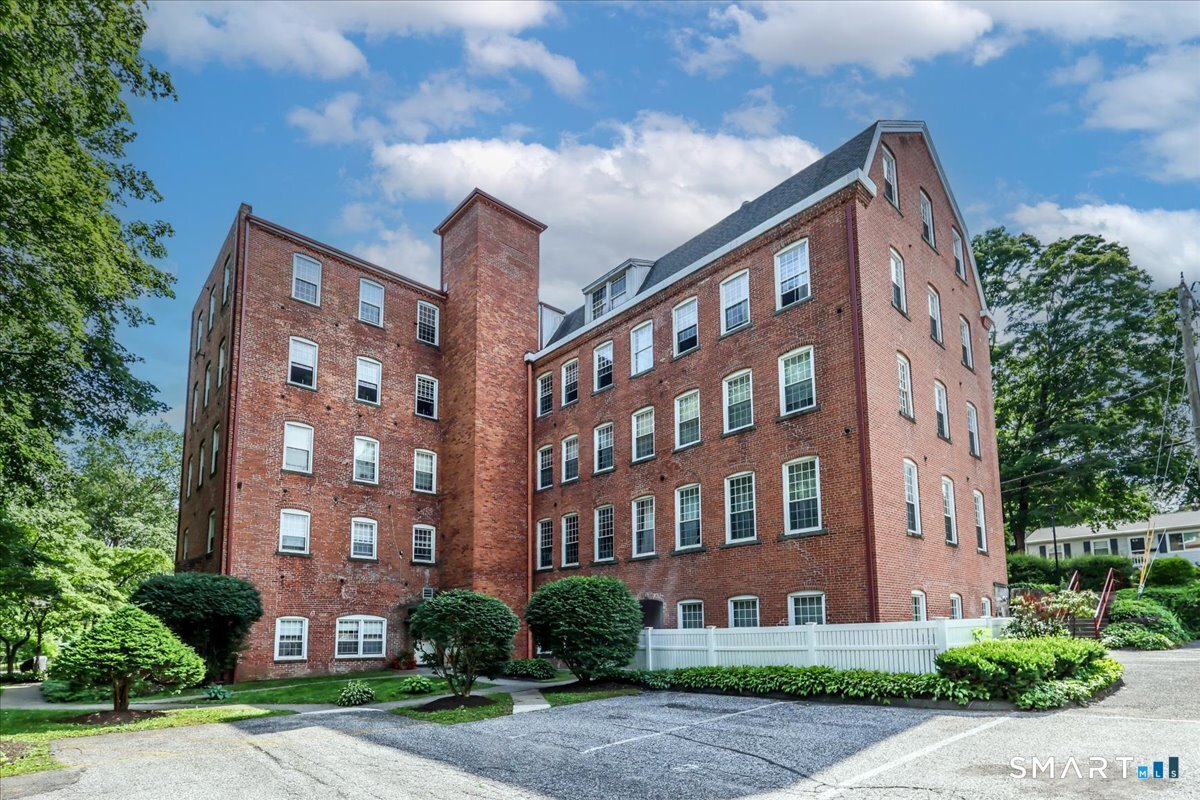 55 Oil Mill Road Danbury CT 06810