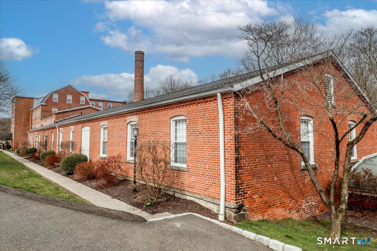 55 Oil Mill Road Danbury CT 06810