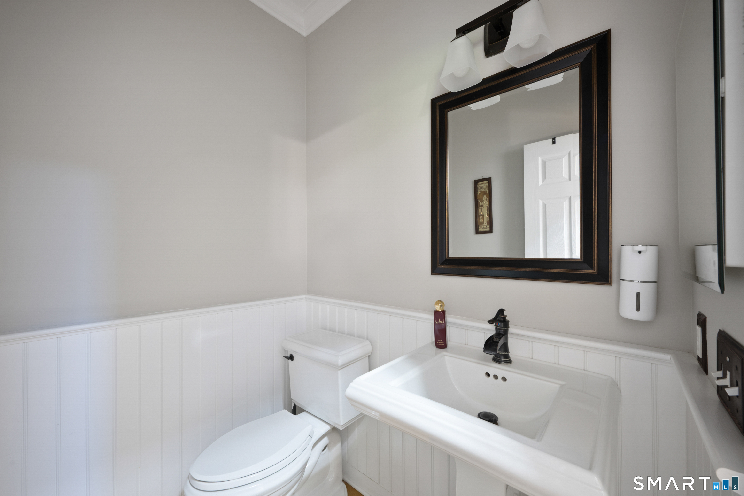 12 Crowne Pond Lane Wilton CT 06897