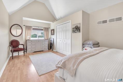 72 Montoya Drive Branford CT 06405