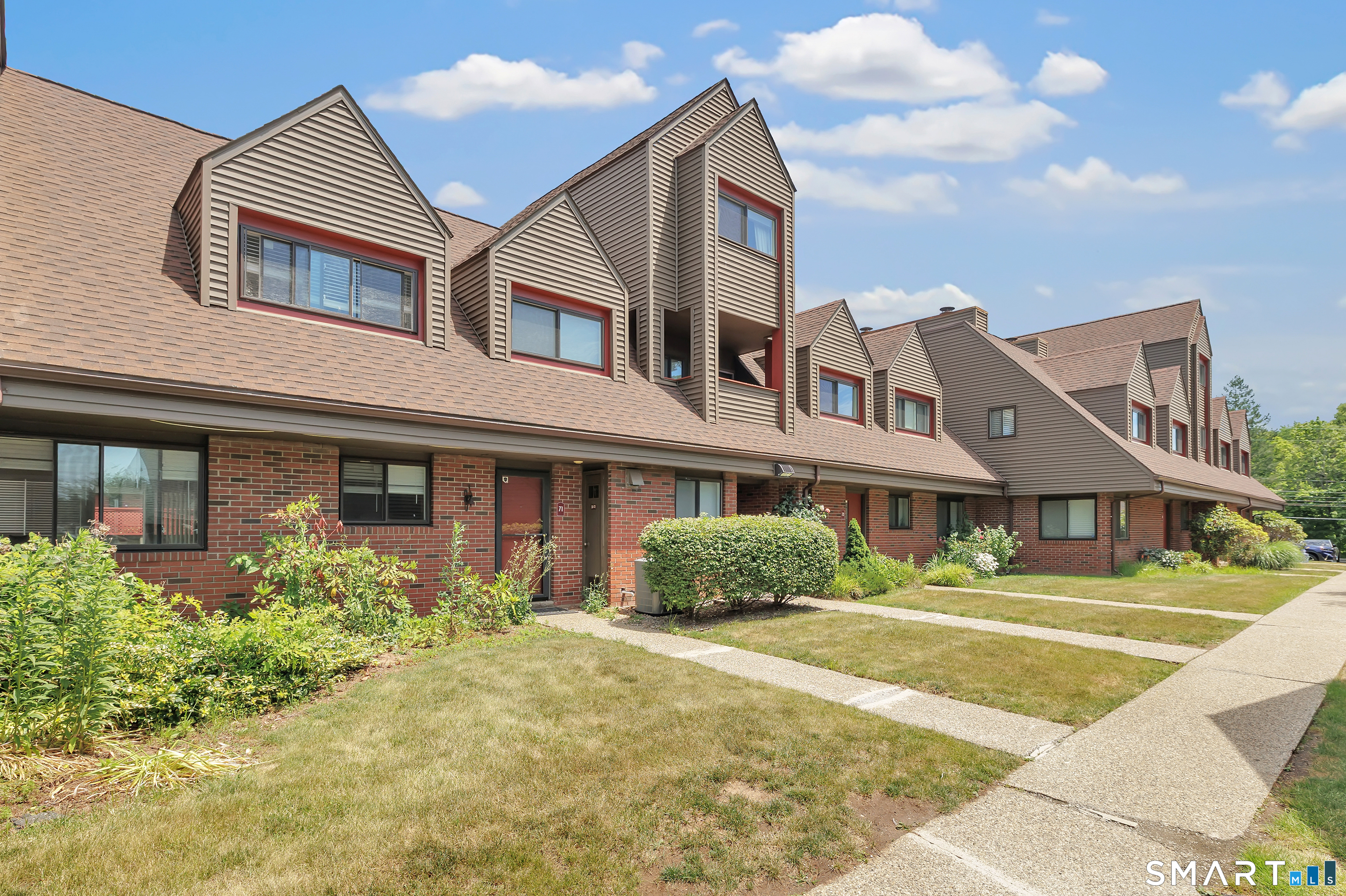 72 Montoya Drive Branford CT 06405