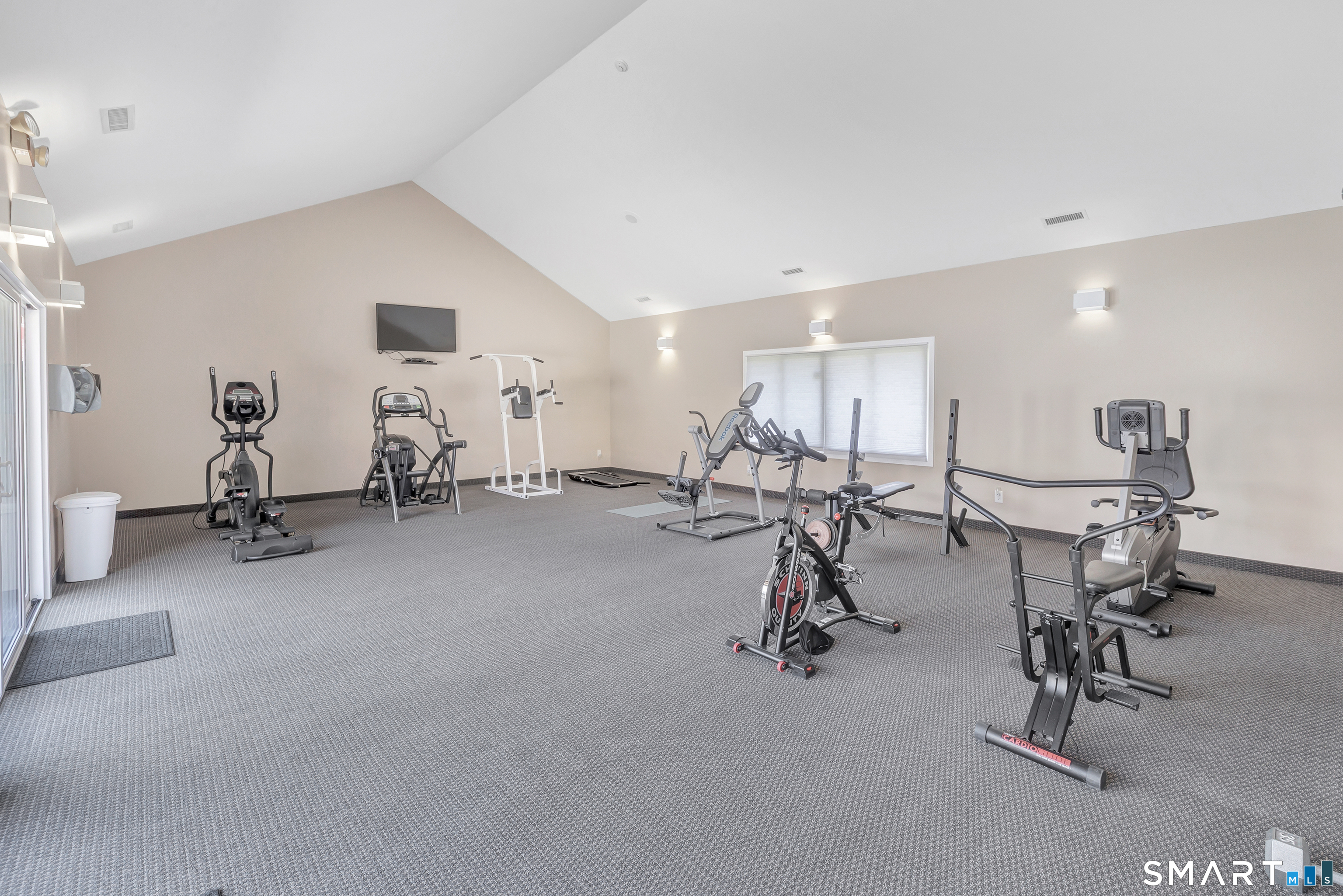72 Montoya Drive Branford CT 06405