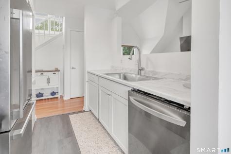 72 Montoya Drive Branford CT 06405