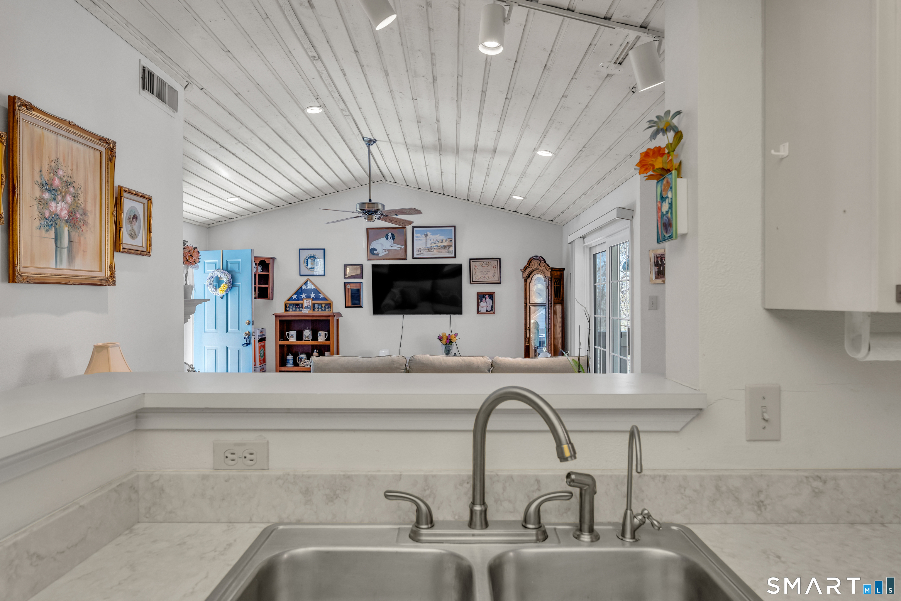 91 Crown Knoll Court Groton CT 06340