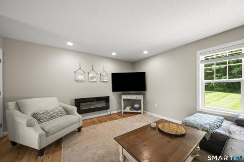 204 Oak Ridge Drive Windsor Locks CT 06096