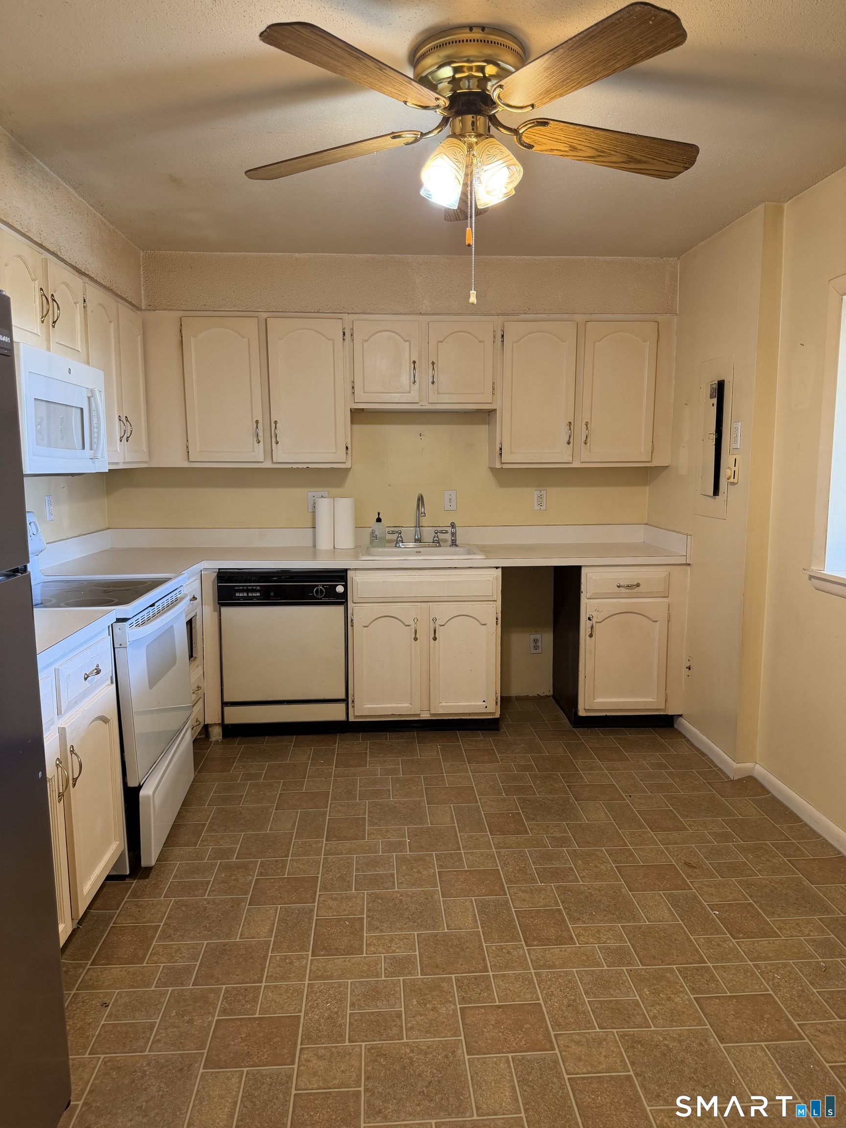50 Birdseye Street Stratford CT 06615