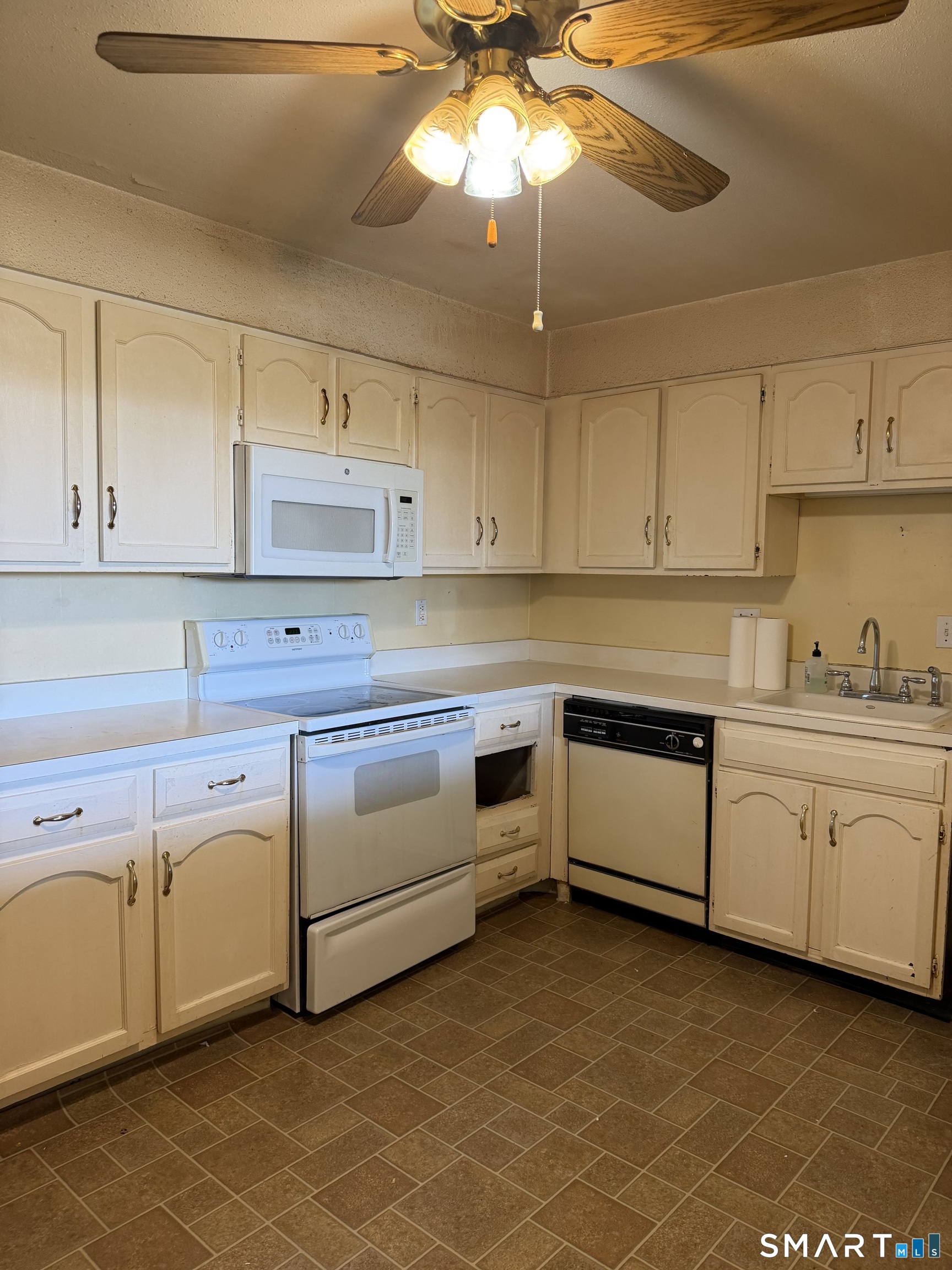 50 Birdseye Street Stratford CT 06615