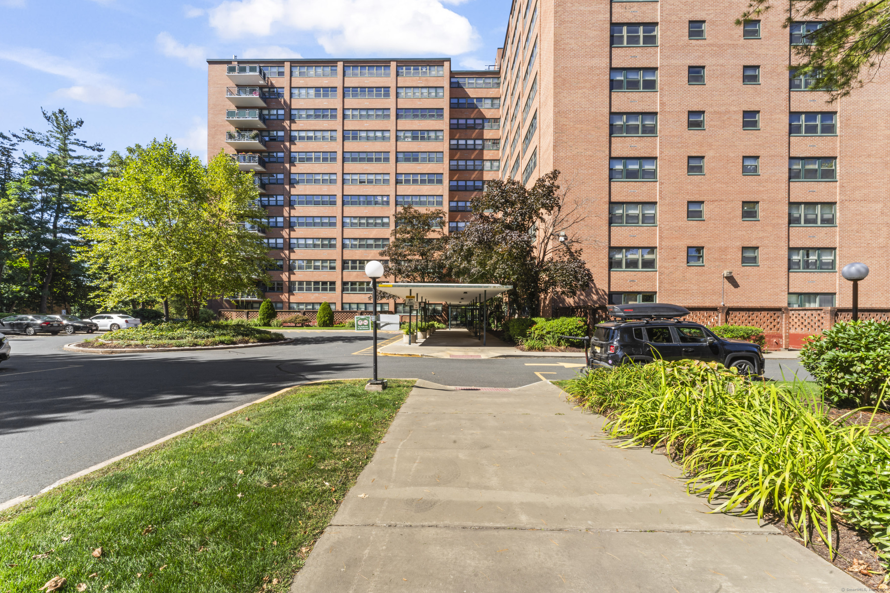 31 Woodland Street Hartford CT 06105