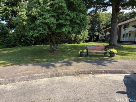 21 Lisa Court Waterbury CT 06704