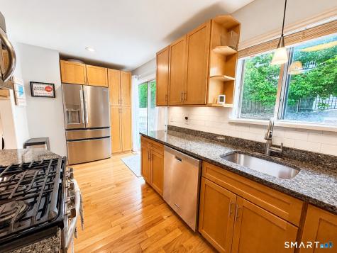 385 Unquowa Road Fairfield CT 06824
