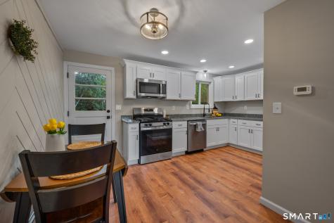 302 Green Road Manchester CT 06042