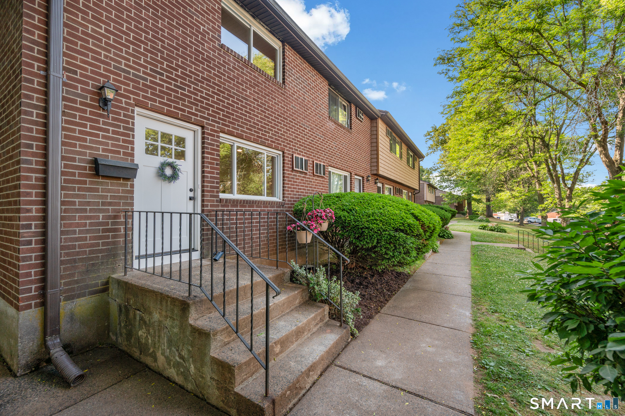302 Green Road Manchester CT 06042