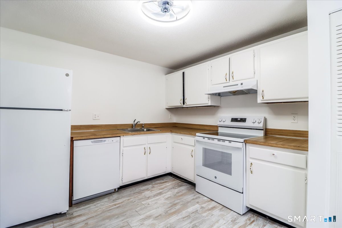 40 Heather Ridge Shelton CT 06484