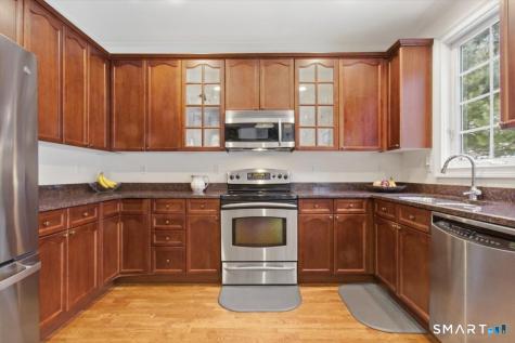 21 Crestview Lane Danbury CT 06810