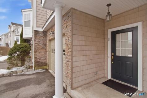 21 Crestview Lane Danbury CT 06810