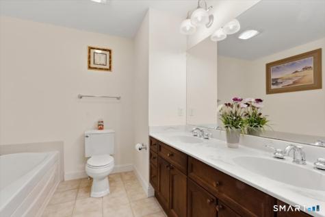 21 Crestview Lane Danbury CT 06810