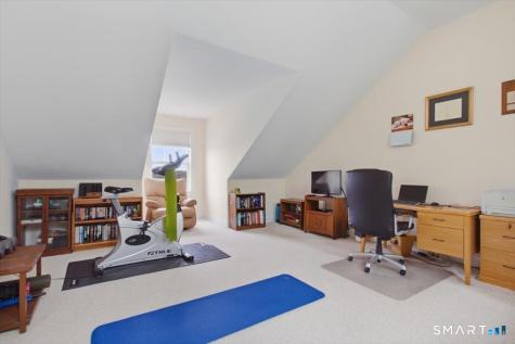 21 Crestview Lane Danbury CT 06810