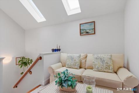 21 Crestview Lane Danbury CT 06810