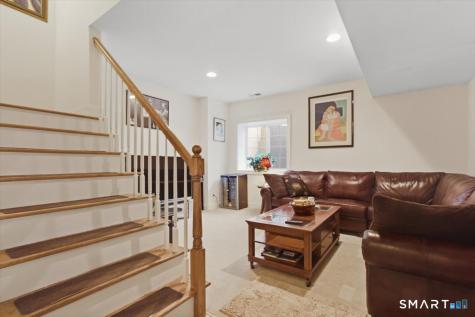 21 Crestview Lane Danbury CT 06810