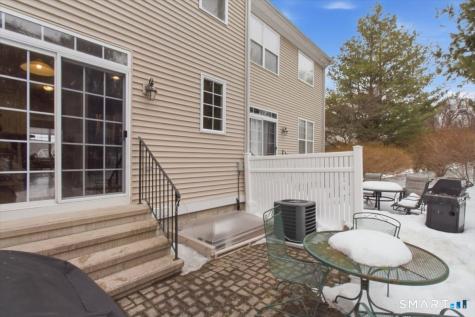 21 Crestview Lane Danbury CT 06810