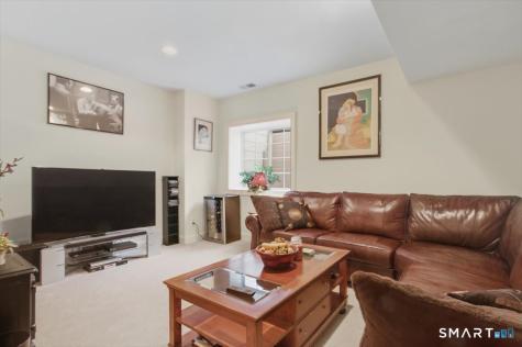 21 Crestview Lane Danbury CT 06810