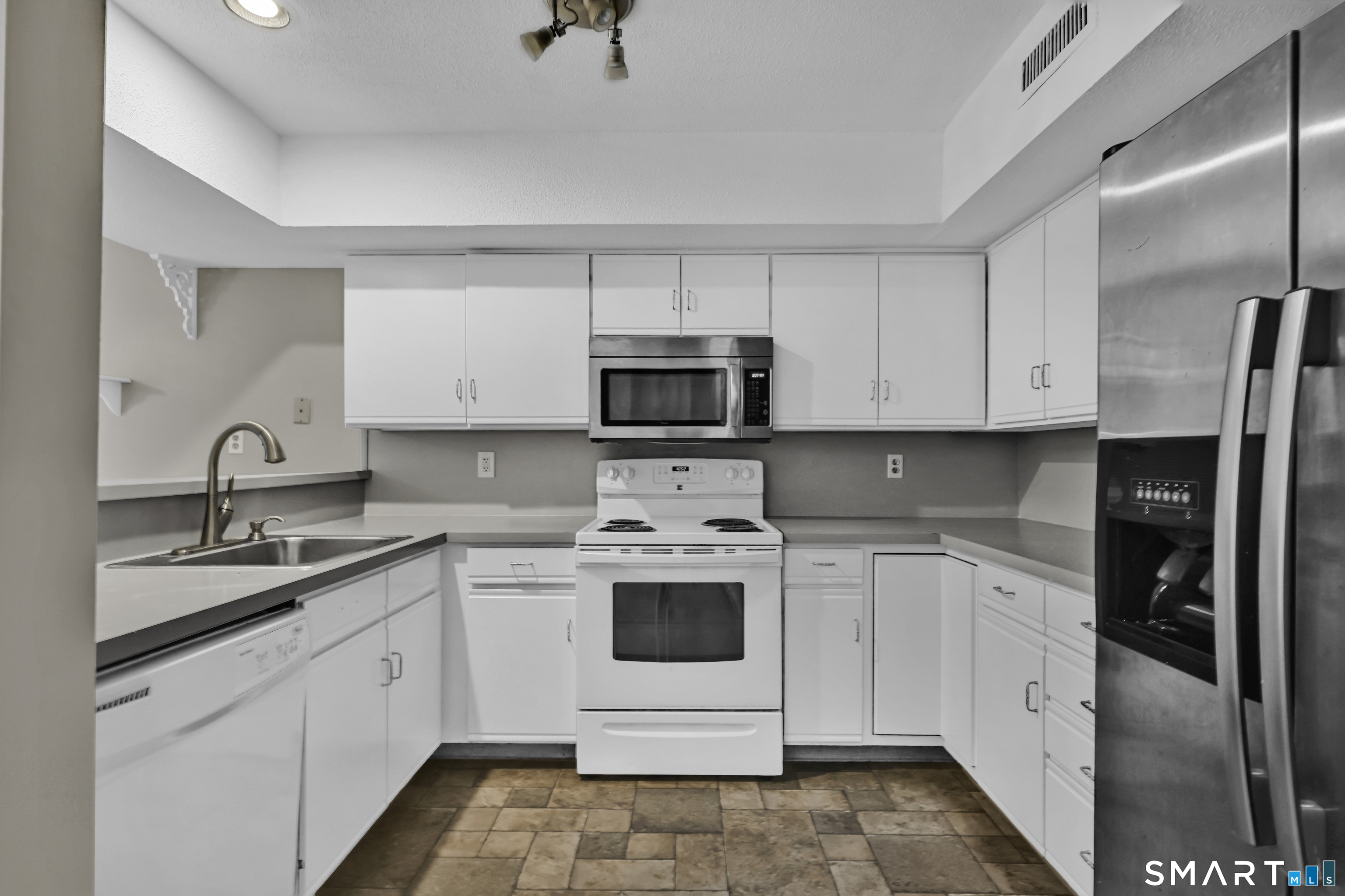 489 Wolcott Street Bristol CT 06010