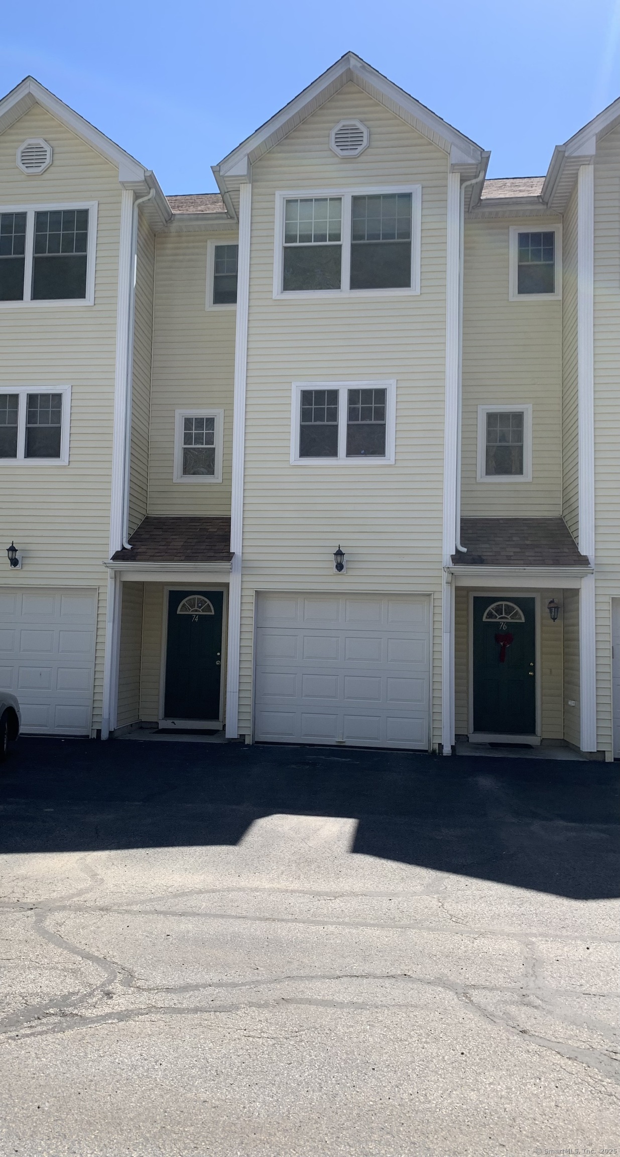 527 West Thames Street Norwich CT 06360