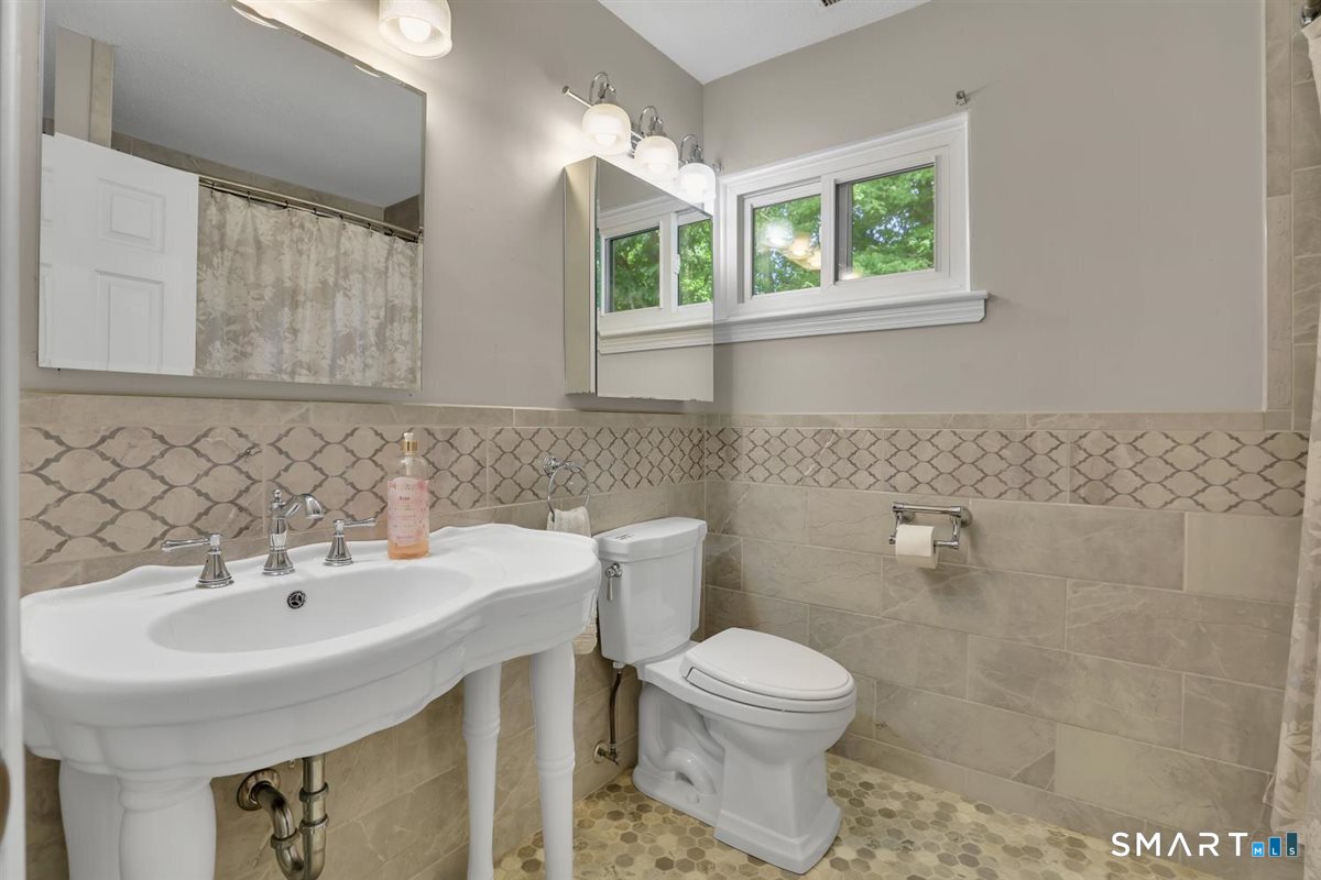 285 Queen Street Southington CT 06489