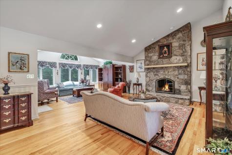 435 Navajo Loop Shelton CT 06484