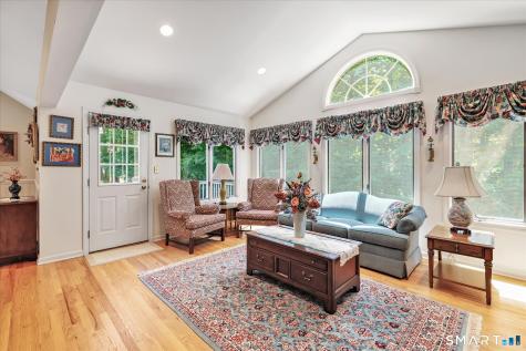 435 Navajo Loop Shelton CT 06484