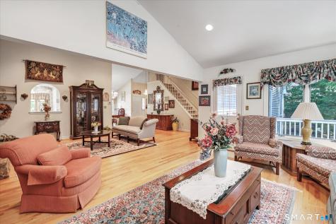 435 Navajo Loop Shelton CT 06484