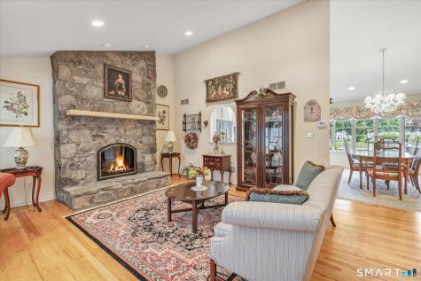 435 Navajo Loop Shelton CT 06484