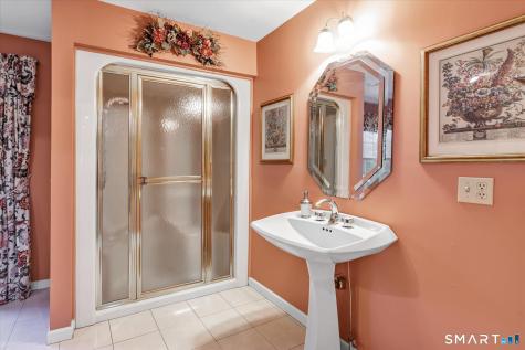 435 Navajo Loop Shelton CT 06484
