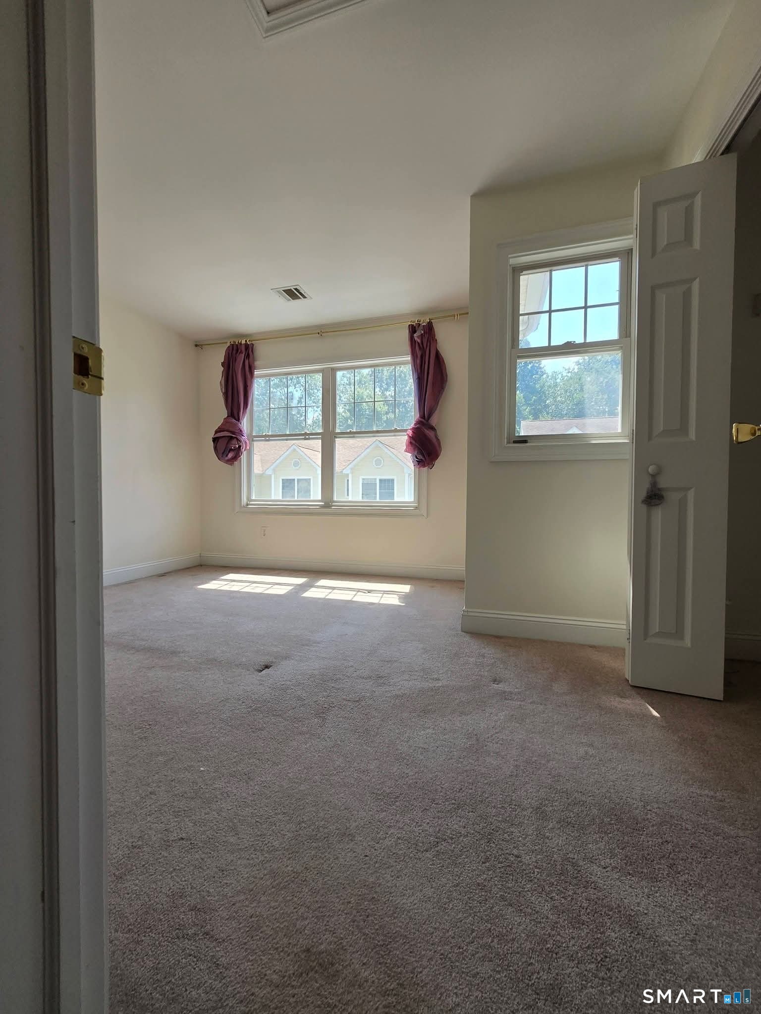 527 West Thames Street Norwich CT 06360