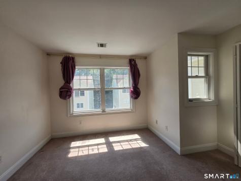 527 West Thames Street Norwich CT 06360