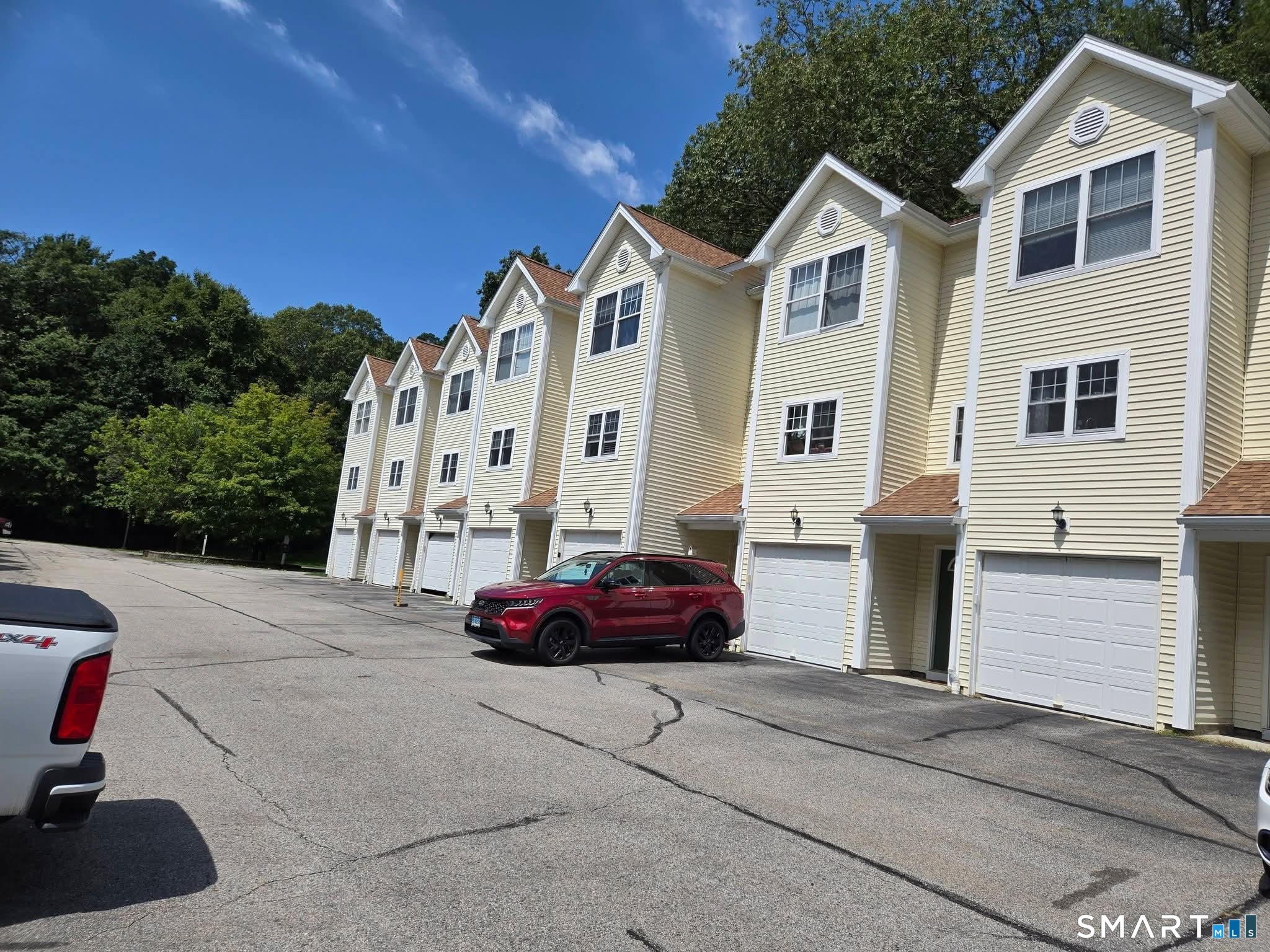 527 West Thames Street Norwich CT 06360