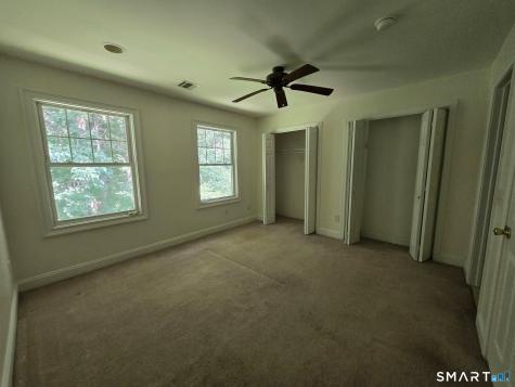 527 West Thames Street Norwich CT 06360