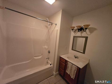 527 West Thames Street Norwich CT 06360